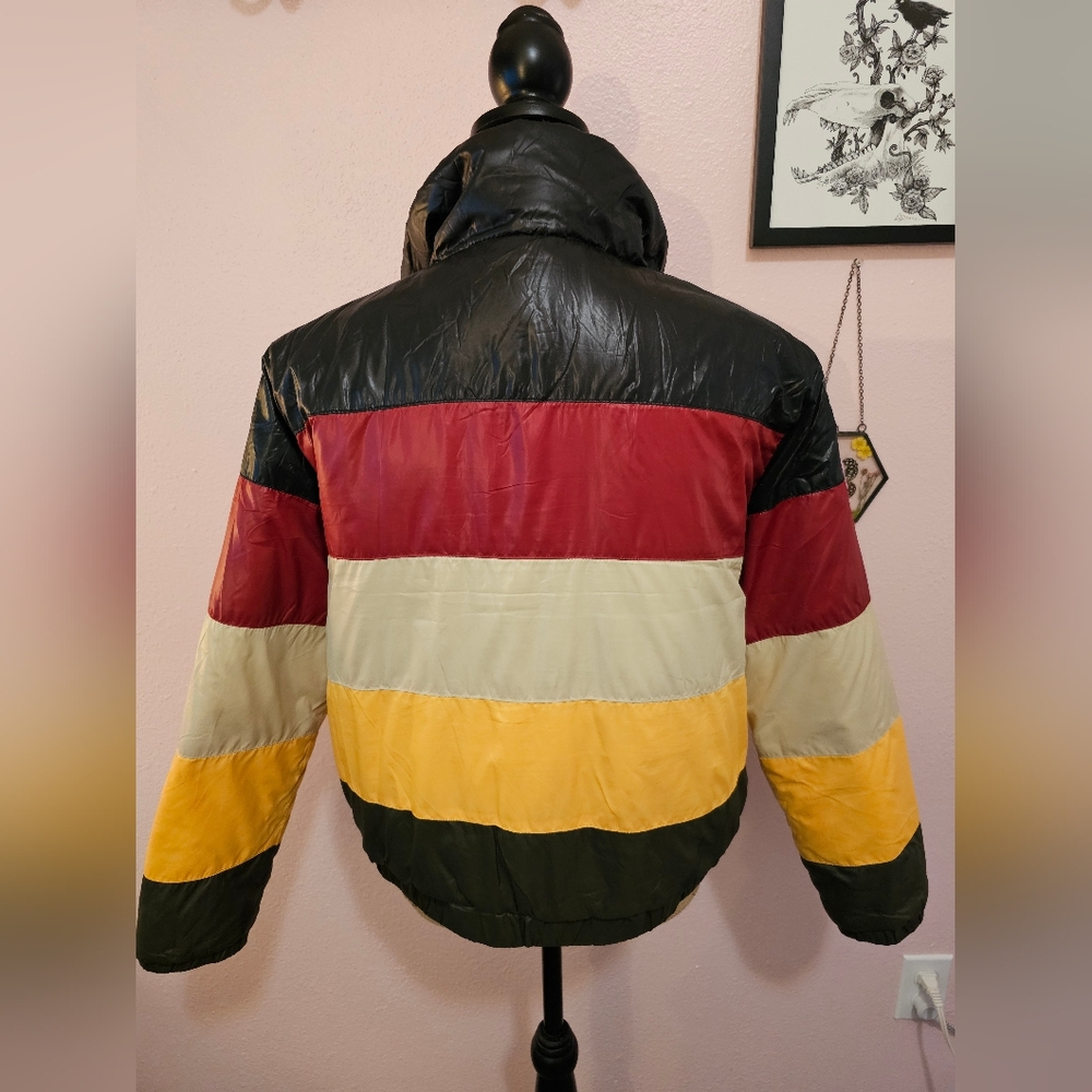 Colorblock Puffer Jacket - Picture 6 of 10